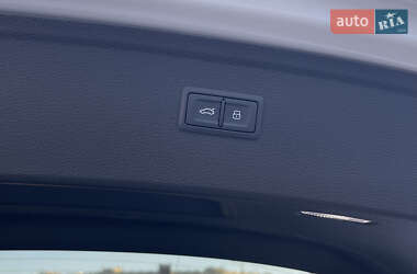 Внедорожник / Кроссовер Audi Q5 2021 в 