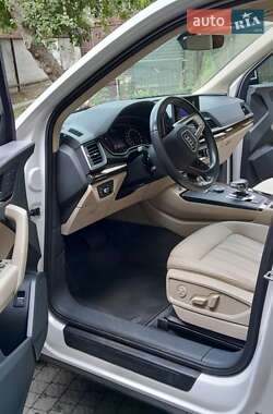 Внедорожник / Кроссовер Audi Q5 2019 в 