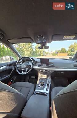 Внедорожник / Кроссовер Audi Q5 2017 в 