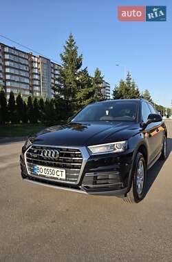 Внедорожник / Кроссовер Audi Q5 2017 в 