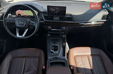 Позашляховик / Кросовер Audi Q5 2018 в 