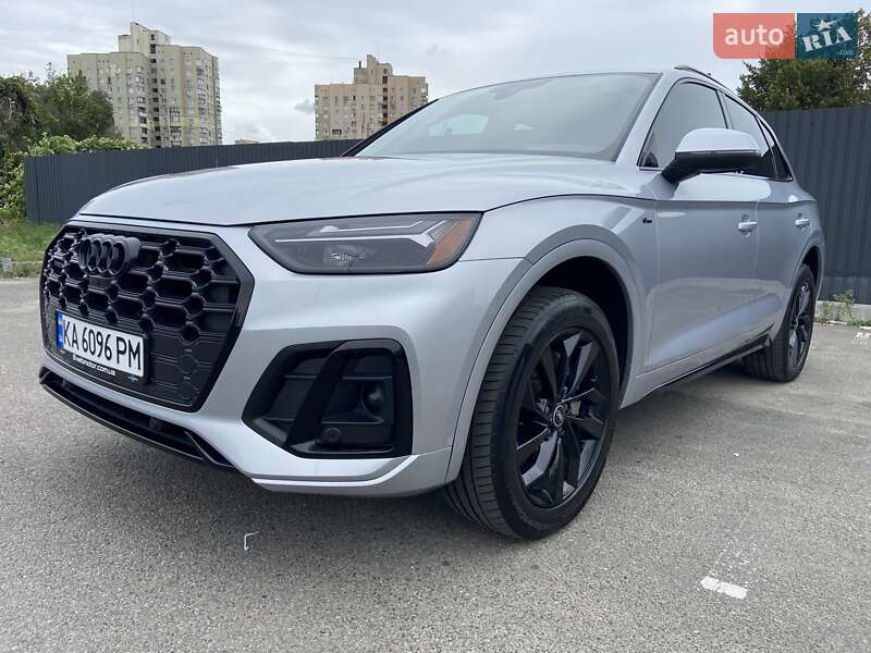 Внедорожник / Кроссовер Audi Q5 2022 в Киеве