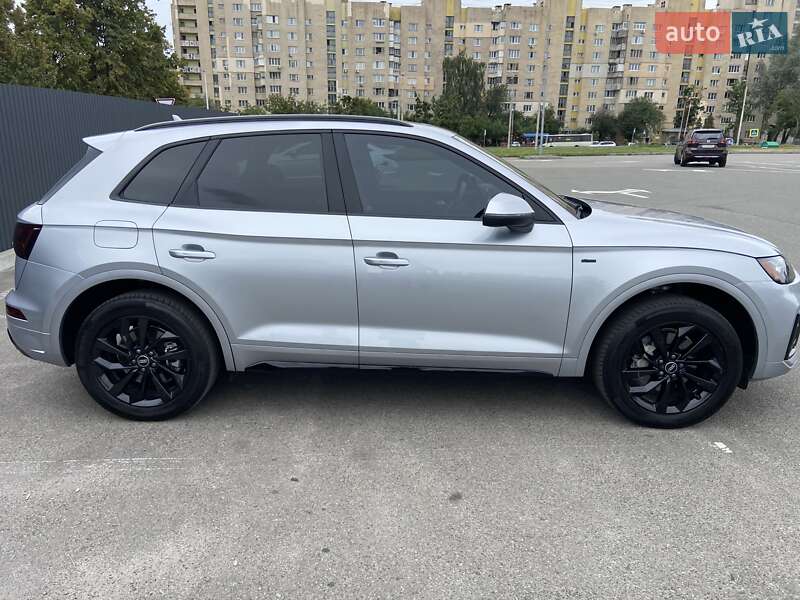 Внедорожник / Кроссовер Audi Q5 2022 в Киеве