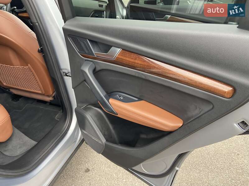 Внедорожник / Кроссовер Audi Q5 2022 в Киеве