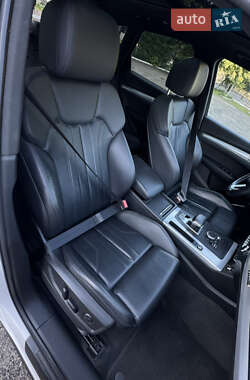 Внедорожник / Кроссовер Audi Q5 2020 в 