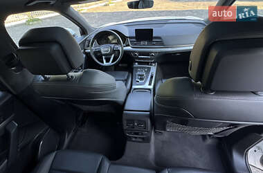 Внедорожник / Кроссовер Audi Q5 2020 в 