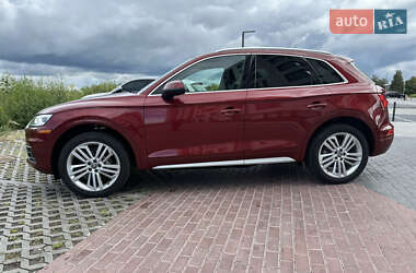 Внедорожник / Кроссовер Audi Q5 2018 в 