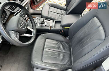 Внедорожник / Кроссовер Audi Q5 2018 в 