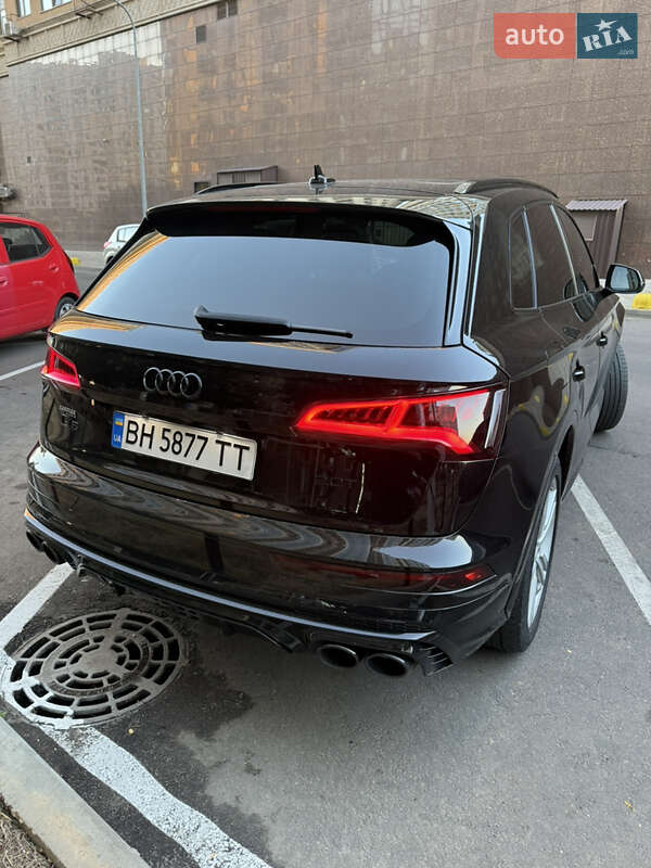Внедорожник / Кроссовер Audi Q5 2017 в Одессе