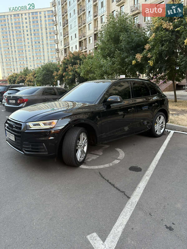 Внедорожник / Кроссовер Audi Q5 2017 в Одессе