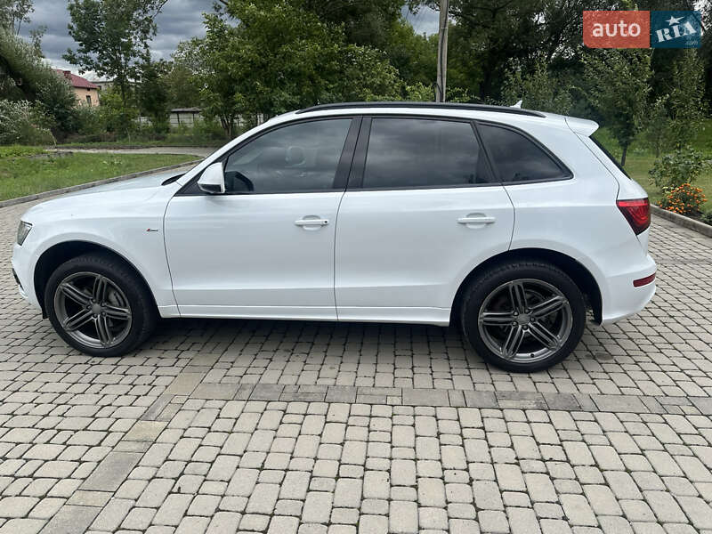 Позашляховик / Кросовер Audi Q5 2015 в Калуші