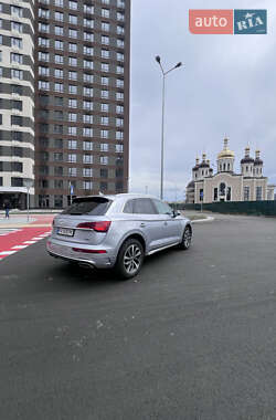 Внедорожник / Кроссовер Audi Q5 2024 в 