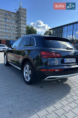 Внедорожник / Кроссовер Audi Q5 2018 в 