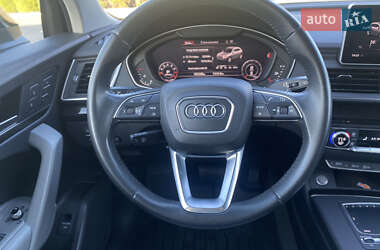 Внедорожник / Кроссовер Audi Q5 2018 в 