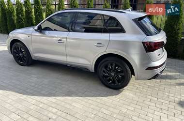 Внедорожник / Кроссовер Audi Q5 2022 в 