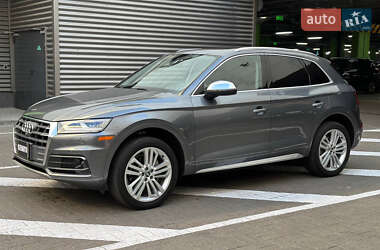 Внедорожник / Кроссовер Audi Q5 2017 в 