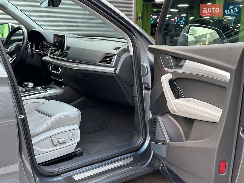 Позашляховик / Кросовер Audi Q5 2017 в Києві