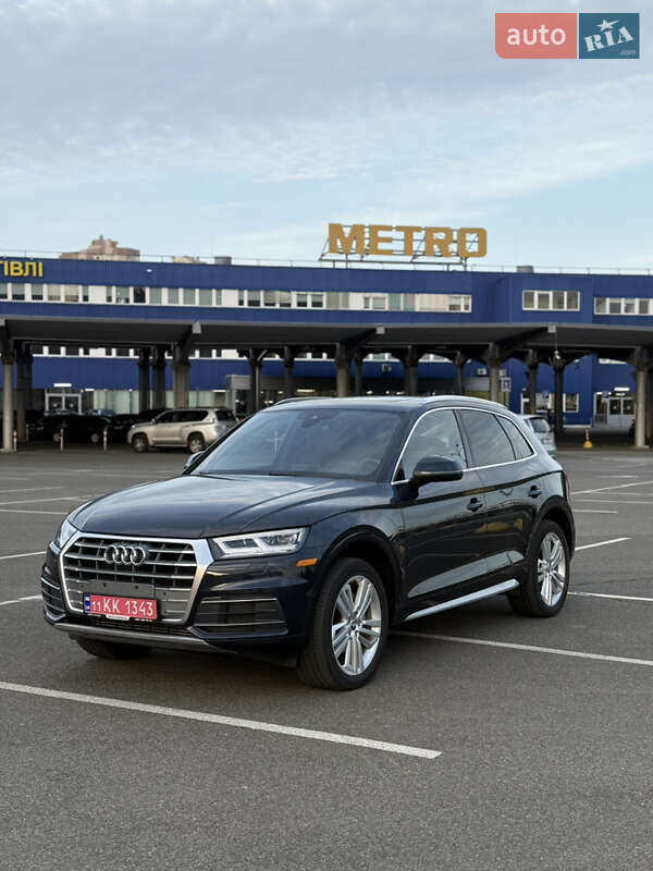 Внедорожник / Кроссовер Audi Q5 2019 в 