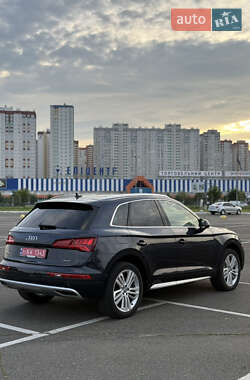 Внедорожник / Кроссовер Audi Q5 2019 в 