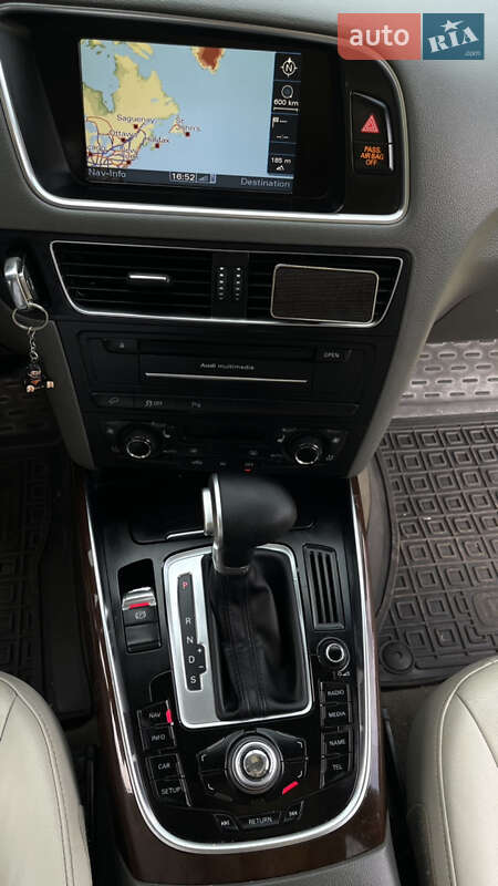 Внедорожник / Кроссовер Audi Q5 2011 в Луцке