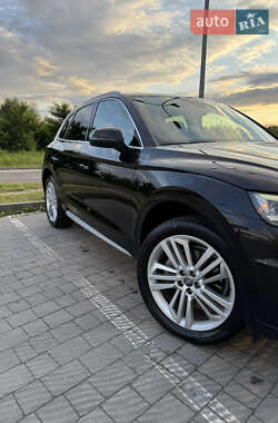 Внедорожник / Кроссовер Audi Q5 2016 в 