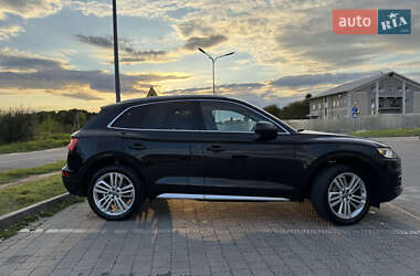 Внедорожник / Кроссовер Audi Q5 2016 в 