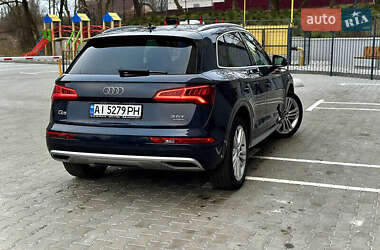 Внедорожник / Кроссовер Audi Q5 2018 в 