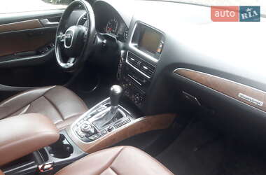 Внедорожник / Кроссовер Audi Q5 2010 в 