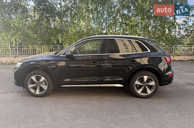 Внедорожник / Кроссовер Audi Q5 2024 в 