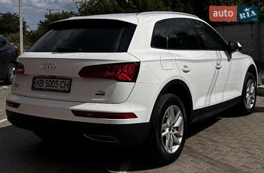 Внедорожник / Кроссовер Audi Q5 2017 в 