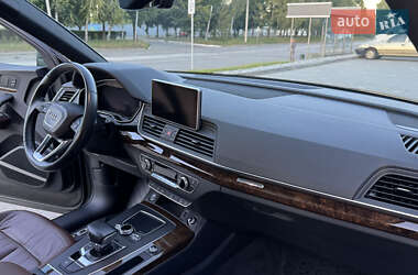 Внедорожник / Кроссовер Audi Q5 2018 в 
