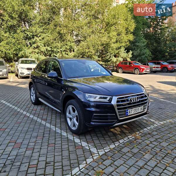 Внедорожник / Кроссовер Audi Q5 2020 в 