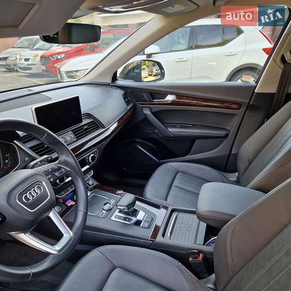 Внедорожник / Кроссовер Audi Q5 2020 в Ивано-Франковске