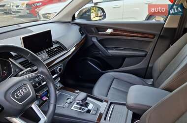 Внедорожник / Кроссовер Audi Q5 2020 в 