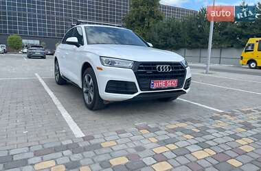 Внедорожник / Кроссовер Audi Q5 2020 в 