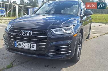 Внедорожник / Кроссовер Audi Q5 2020 в 