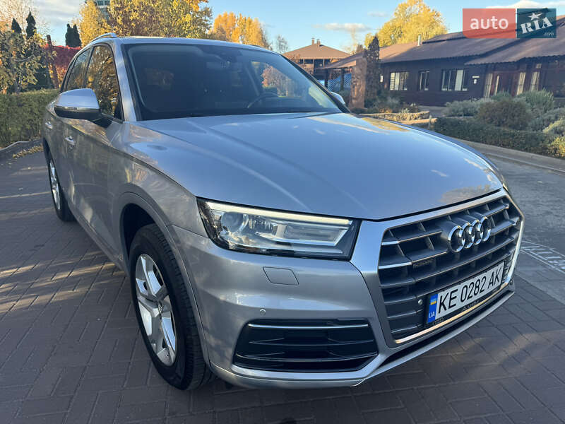 Внедорожник / Кроссовер Audi Q5 2017 в Днепре