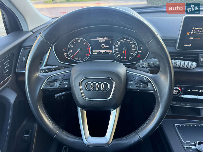 Внедорожник / Кроссовер Audi Q5 2017 в Днепре