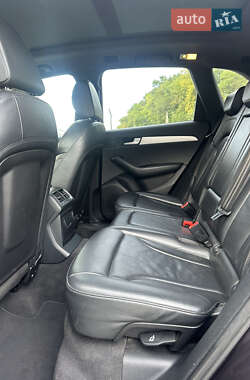 Внедорожник / Кроссовер Audi Q5 2012 в 