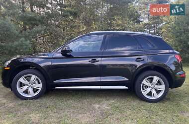 Внедорожник / Кроссовер Audi Q5 2017 в 