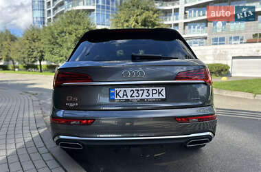 Внедорожник / Кроссовер Audi Q5 2020 в 