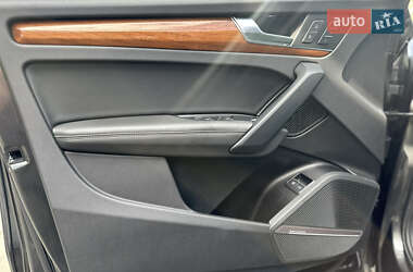 Внедорожник / Кроссовер Audi Q5 2020 в 