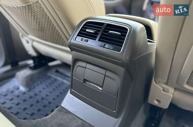 Позашляховик / Кросовер Audi Q5 2015 в 