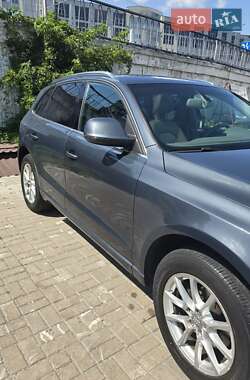 Внедорожник / Кроссовер Audi Q5 2011 в 