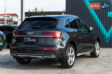 Позашляховик / Кросовер Audi Q5 2020 в 