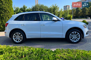 Внедорожник / Кроссовер Audi Q5 2016 в 