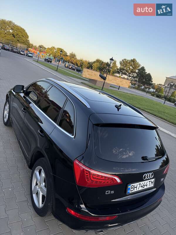 Позашляховик / Кросовер Audi Q5 2011 в Ізмаїлі