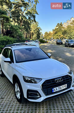 Внедорожник / Кроссовер Audi Q5 2021 в 