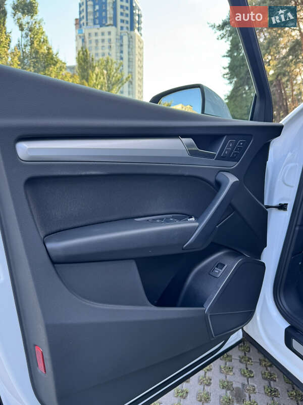 Внедорожник / Кроссовер Audi Q5 2021 в Киеве фото 16 Внедорожник / Кроссовер Audi Q5 2021 в Киеве