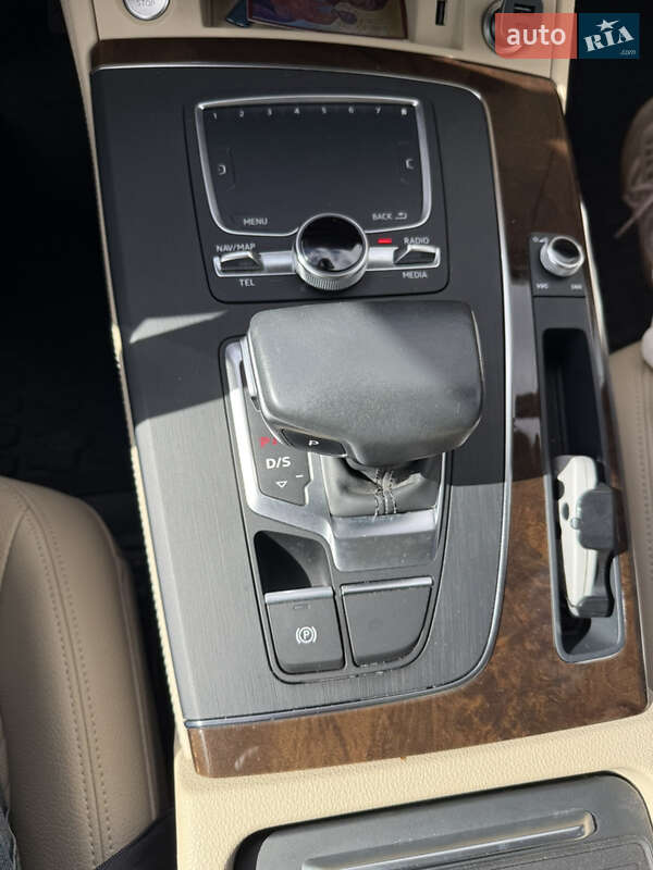 Позашляховик / Кросовер Audi Q5 2020 в Львові